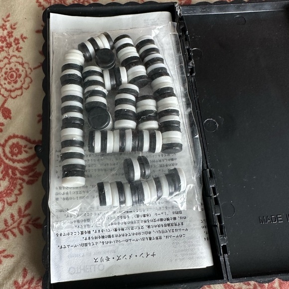 Vintage Singapore Airlines Othello Inflight Game Collectible. Sealed pieces. - Picture 3 of 10